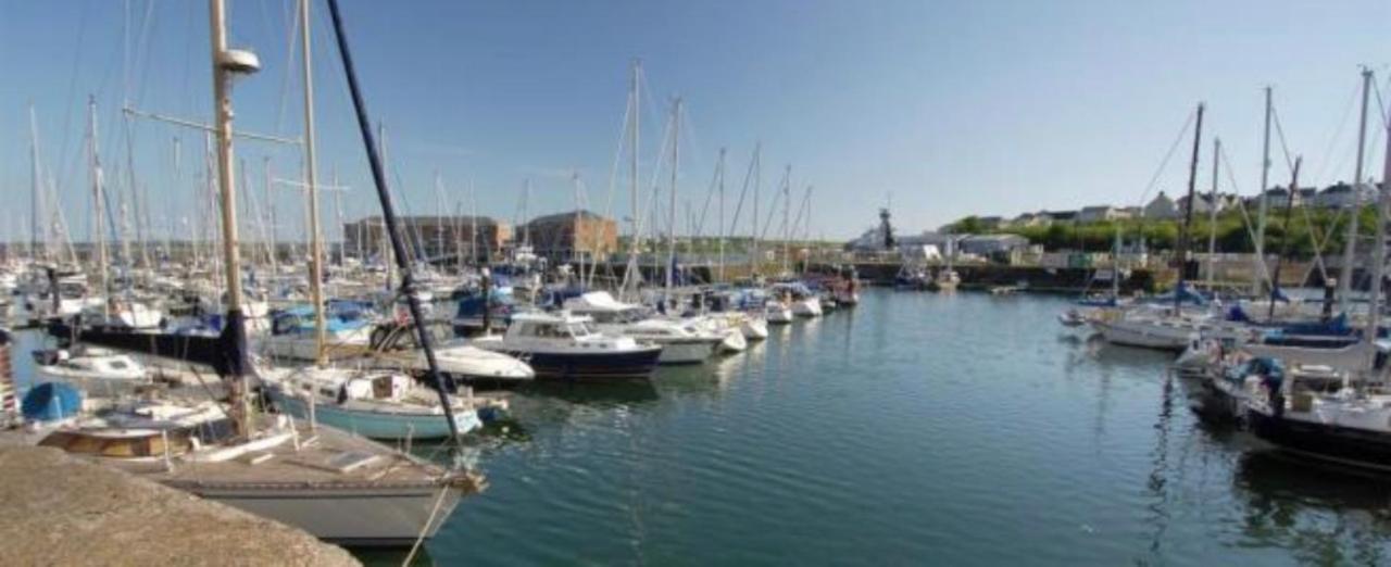 Appartamento The Old Blue Shop Milford Haven Esterno foto